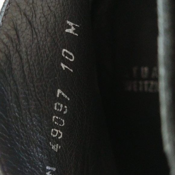 Stuart Weiatzman black vintage suede booties - Picture 8 of 8